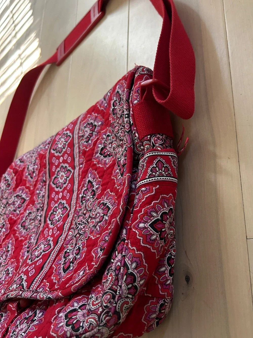 Vera Bradley Scarlet Red Paisley Quilted Crossbody Shoulder Laptop Bag